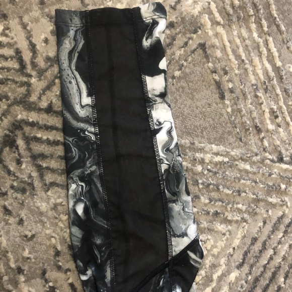 Avia exercise Capri pants - Picture 3 of 3